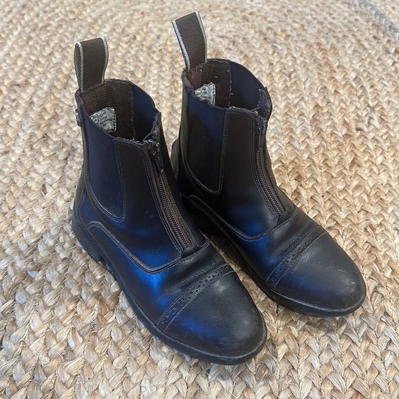 EQUISTAR Girl's All-Weather Synthetic Zip Paddock Boots 13C brown - Picture 2 of 3